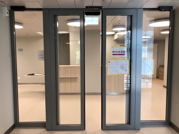 thermfix vario Facciate, fuego light Porte, unico Porte and presto 50 Porte - The Circle, Zurich located in Zürich, Svizzera