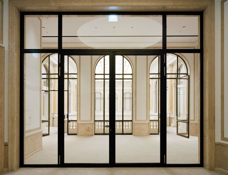 unico Finestre, fuego light Porte and presto 50 Porte - Jungfernstieg, Hamburg located in Hamburg, Germania