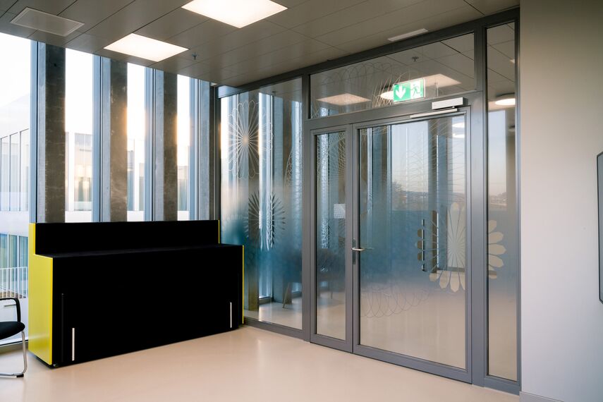 thermfix vario Facciate, fuego light Porte, unico Porte and presto 50 Porte - The Circle, Zurich located in Zürich, Svizzera