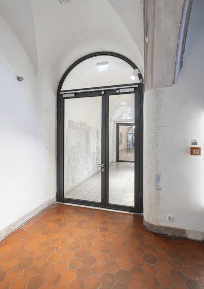 fuego light Porte and fuego light Finestre - Renovation of the Künstlerhaus Nuremberg located in Nürnberg, Germania