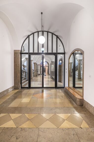 fuego light Porte and fuego light Finestre - Renovation of the Künstlerhaus Nuremberg located in Nürnberg, Germania