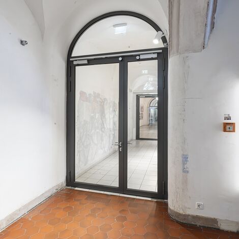 fuego light Porte and fuego light Finestre - Renovation of the Künstlerhaus Nuremberg located in Nürnberg, Germania