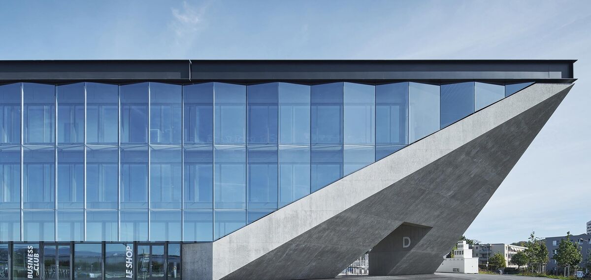 thermfix vario Facciate, fuego light Finestre, unico Porte, fuego light Porte and unico Finestre - La Tuilière football stadium, Lausanne located in Lausanne, Svizzera