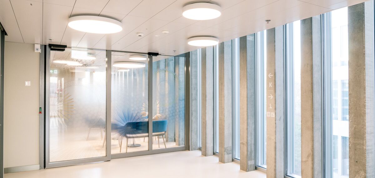 thermfix vario Facciate, fuego light Porte, unico Porte and presto 50 Porte - The Circle, Zurich located in Zürich, Svizzera