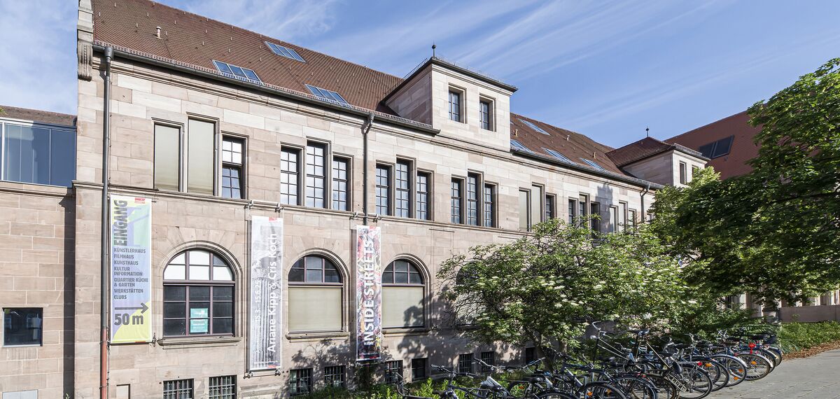 fuego light Porte and fuego light Finestre - Renovation of the Künstlerhaus Nuremberg located in Nürnberg, Germania