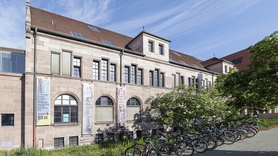 fuego light Porte and fuego light Finestre - Renovation of the Künstlerhaus Nuremberg located in Nürnberg, Germania