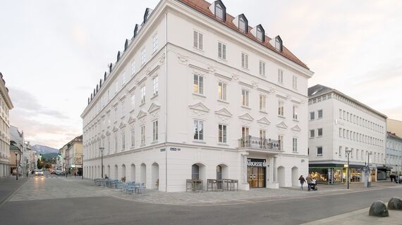 unico Porte, fuego light Porte, unico standard Porte, fuego light tagliafuoco 30 Porte, fuego light tagliafuoco 90 Porte and fuego light tagliafuoco 60 Porte - Renovation of Kärntner Sparkasse in Klagenfurt located inAustria